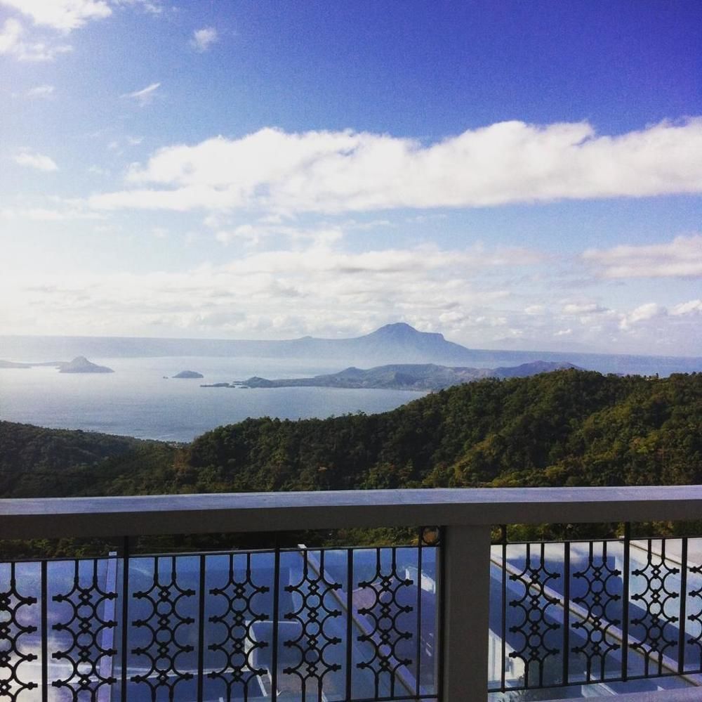 Vista Real Hotel Tagaytay City Esterno foto